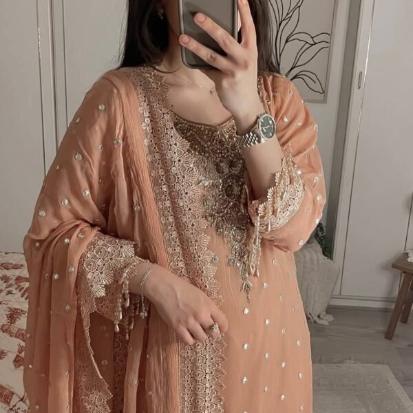 ENHANCE THE BEAUTY OF YOUR WARDROBE WITH THIS NEWLY LAUNCHED KURTI PANT SET